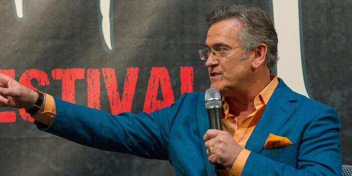 Film és Sorozat - A Gonosz halott-filmek sztárja kezelhető, de nem gyógyítható rákbetegséggel küzd