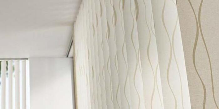 Üzlet - Mikor lehet jó választás egy design szalagfüggöny?