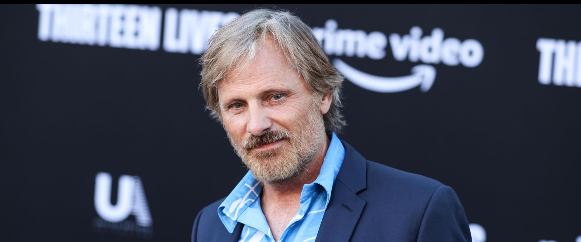 Budapesten járt A Gyűrűk Ura színésze, egy Attila-kiállítást is megnézett