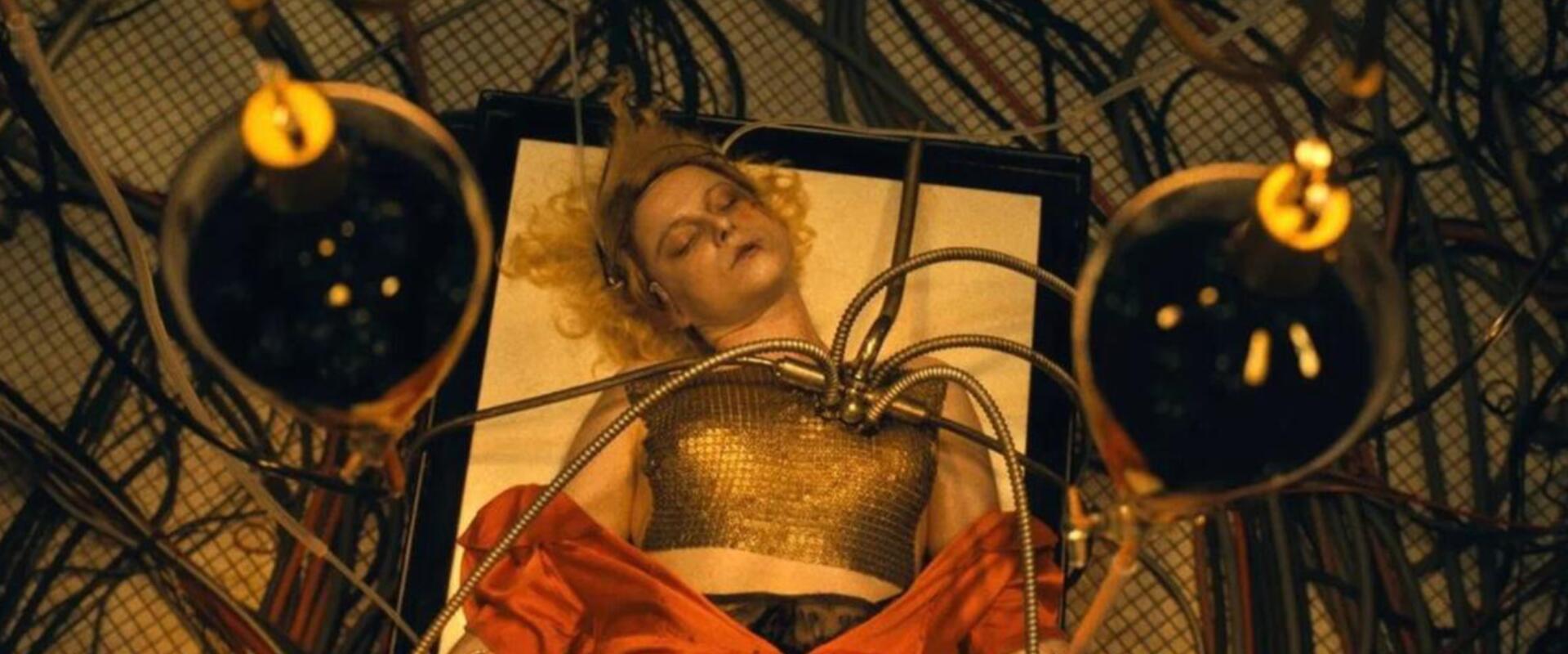 Frankenstein randira megy, és ebből születik egy feminista rémmese