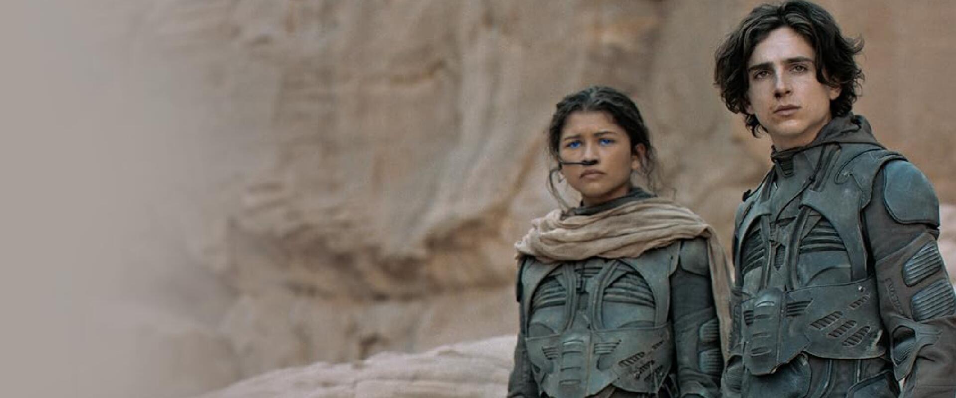 Ráncokkal és sötét tekintetekkel futottak be a Dűne 3. első hivatalos fotói