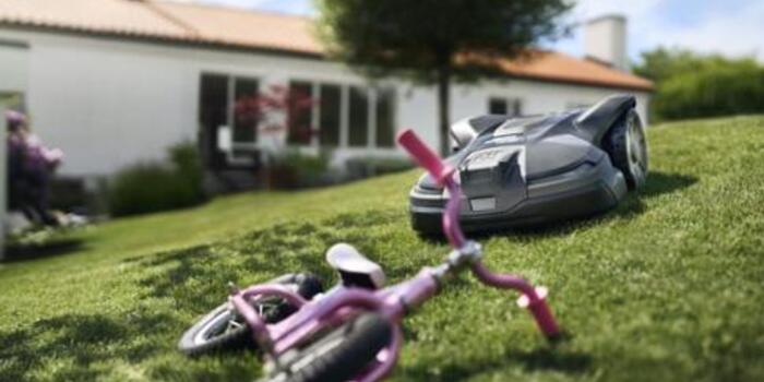 Üzlet - Hogyan válasszunk robotfűnyírót a kertünk sajátosságaihoz igazítva?