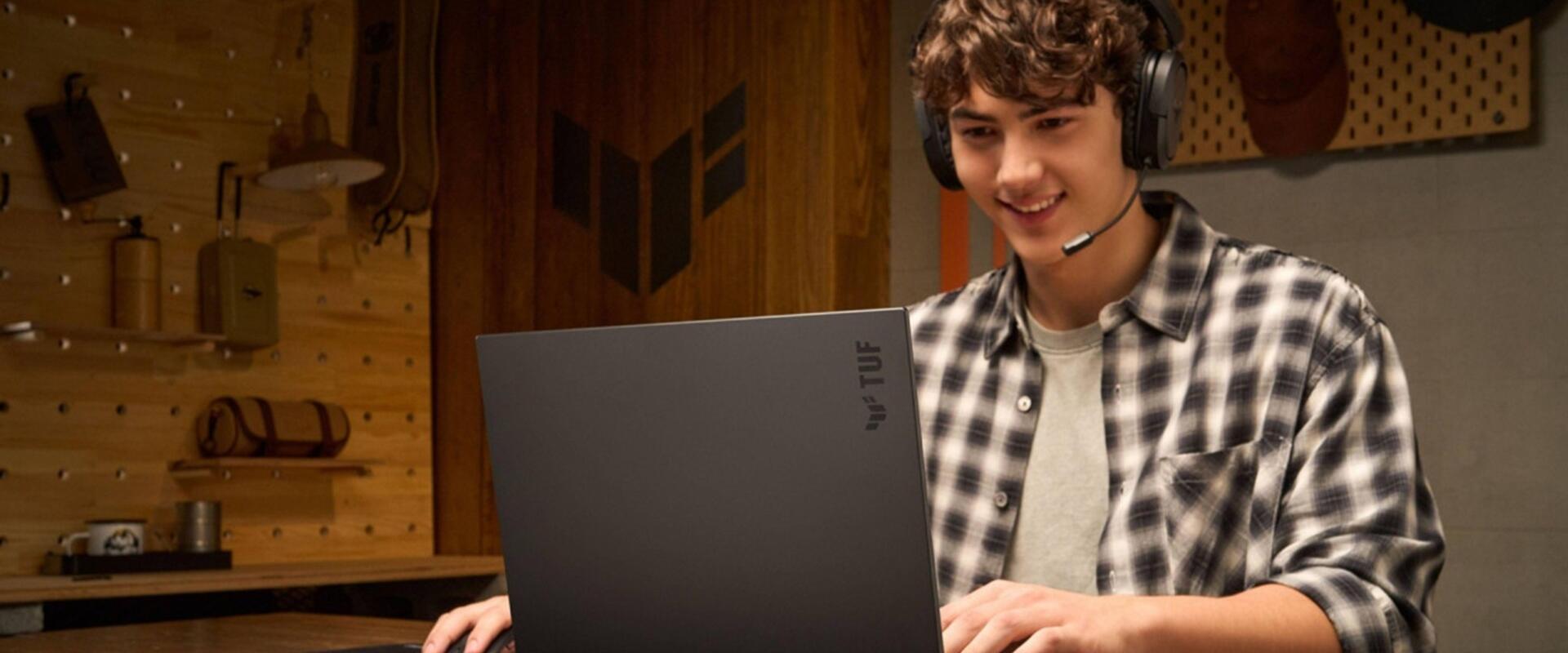 Teljesen ingyenes garancia-szolgáltatással állt elő az ASUS