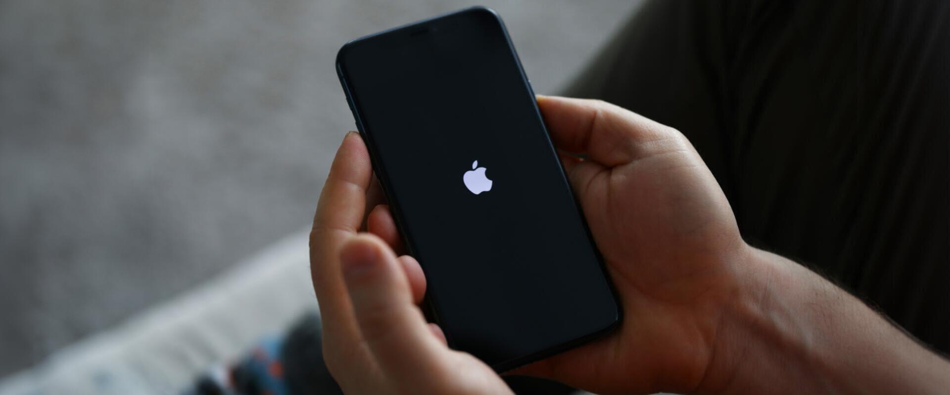 Mikor csukhatjuk már össze az Iphone-unkat végre?