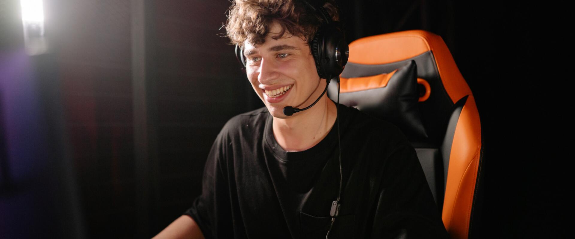 Facecam és önbizalom: miért fontos a mosoly a Twitchen? (x)