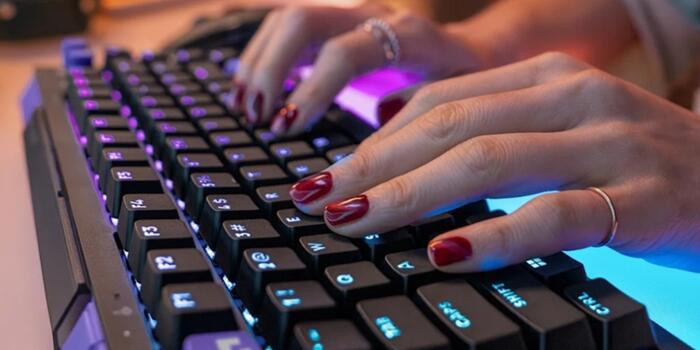 Gaming - Amikor az Analóg találkozik a Mechanikussal – A Logitech G egyedi billentyűzete egy rejtett gyöngyszem