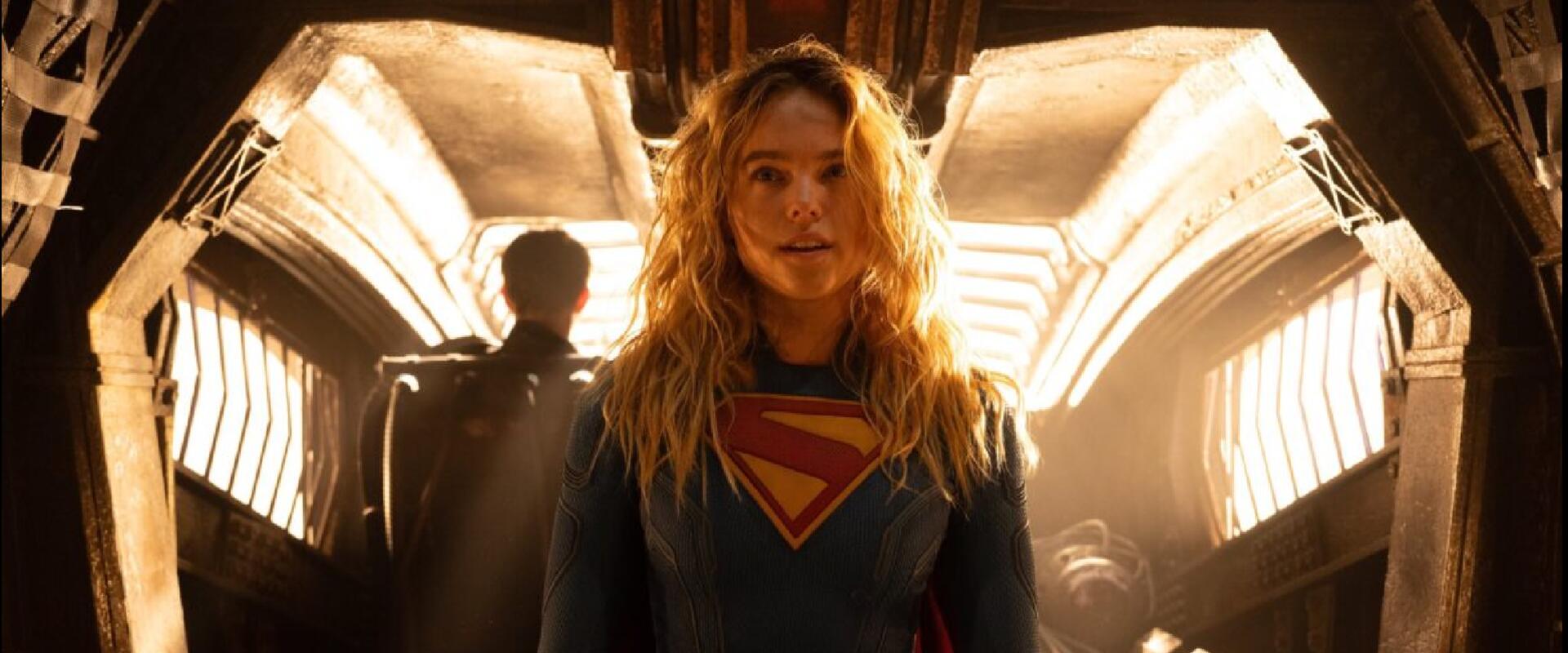 Nem vesztegeti az időt, feszes játékidővel jön a Supergirl