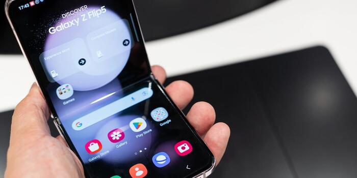 Gaming - Nem csak az Apple, a Samsung is beveti a gyűrődésmentes kijelzőt