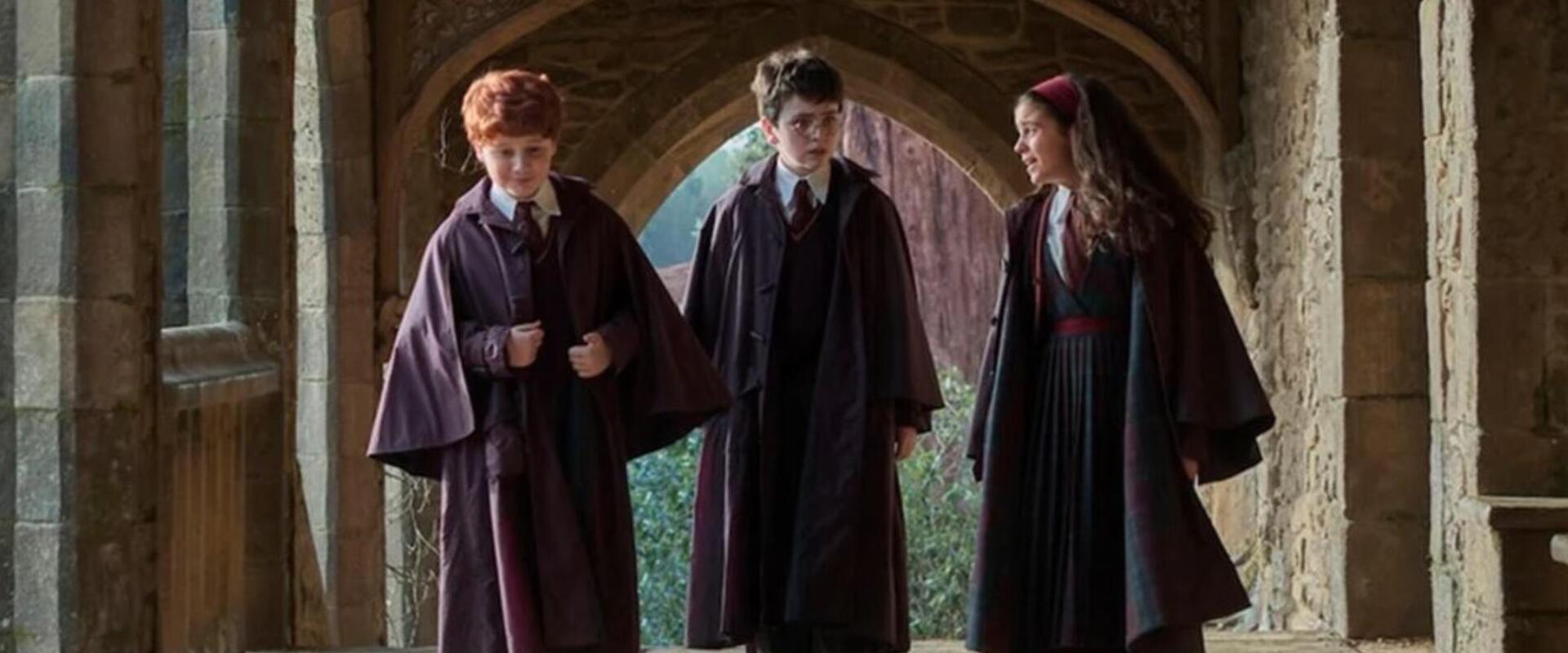 Nem fullad le a Roxfort Expressz, hivatalosan is jön a Harry Potter-sorozat második évada
