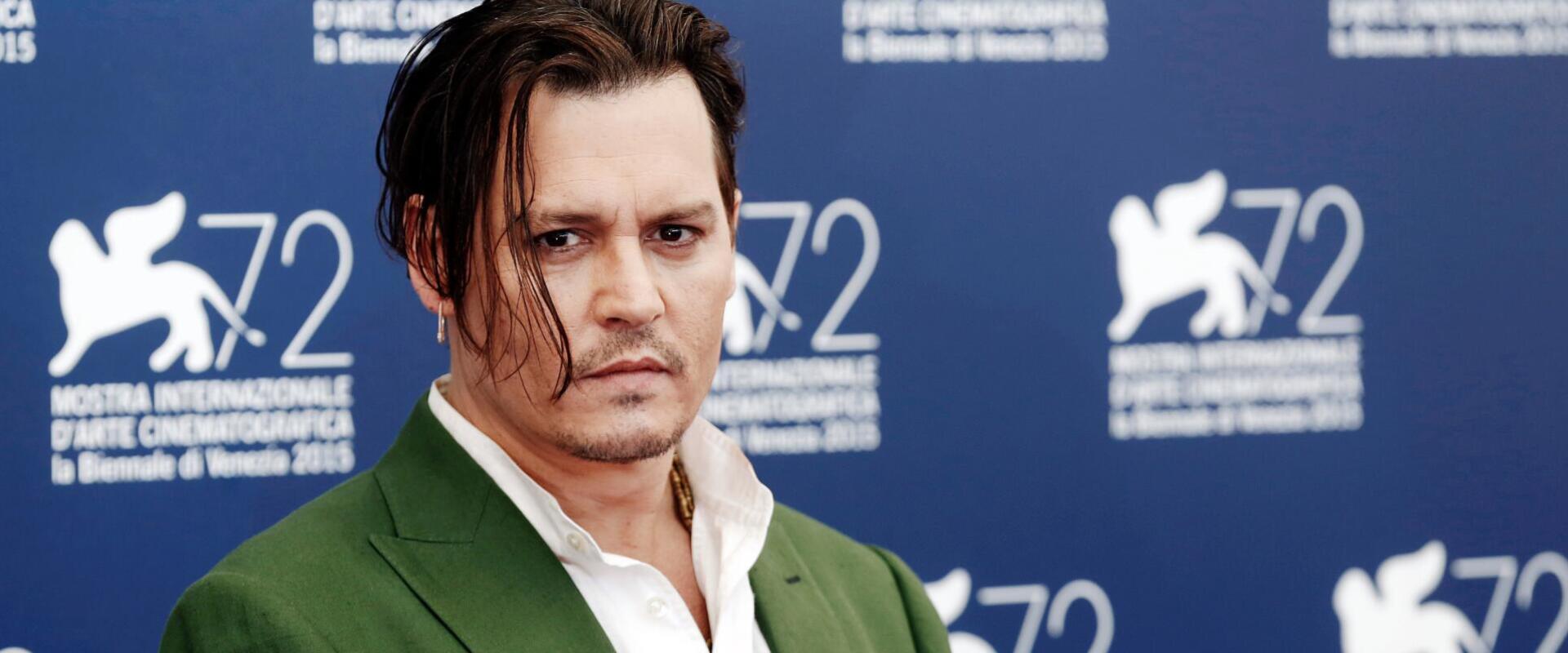 Johnny Depp nevére szóló hitelkártyát használhatott egy budapesti csaló