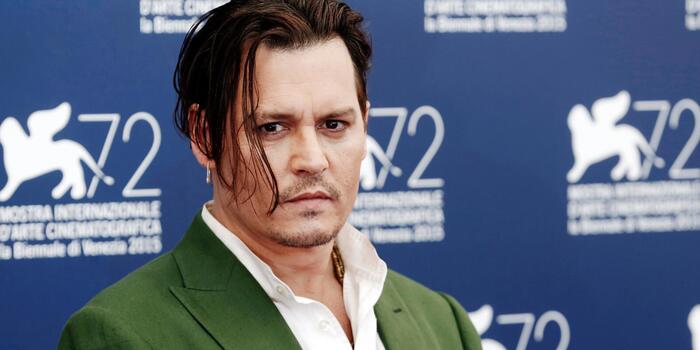 Film és Sorozat - Johnny Depp nevére szóló hitelkártyát használhatott egy budapesti csaló