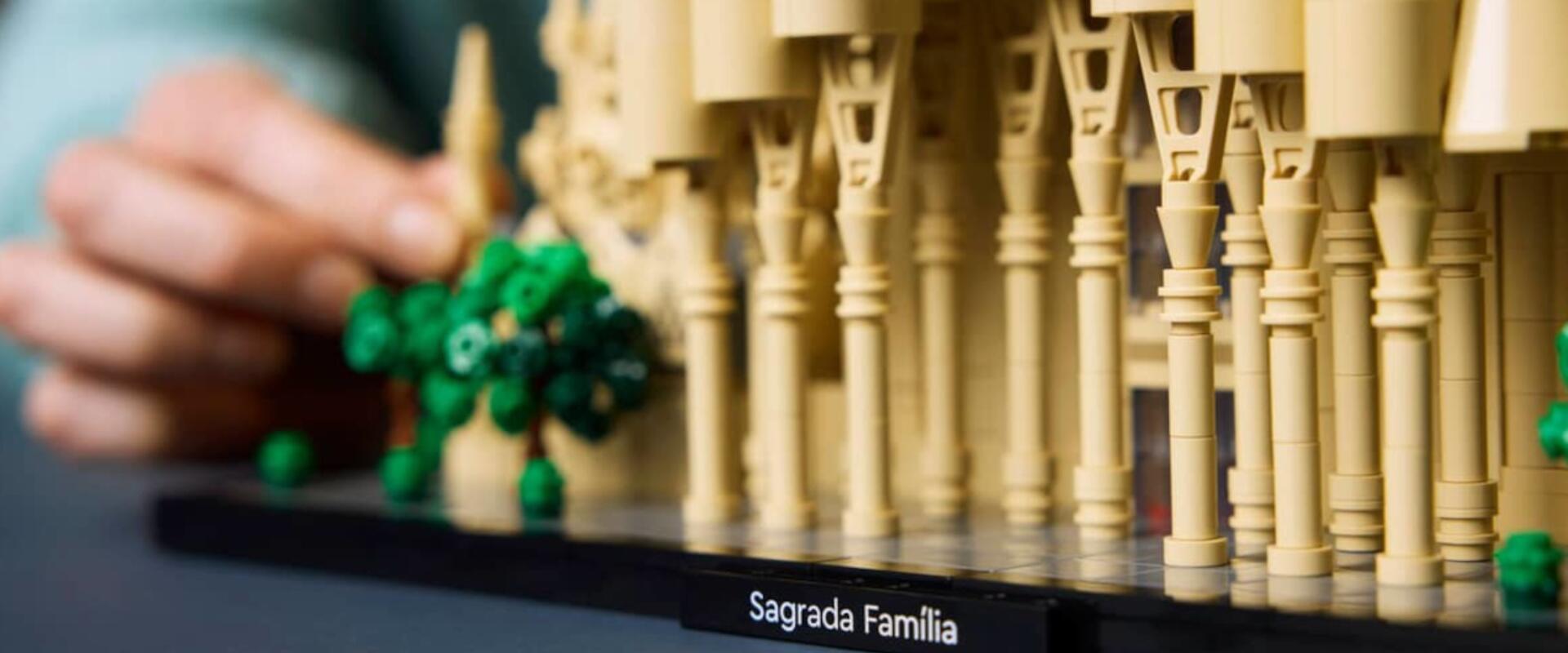 Bemutatták minden idők legnagyobb LEGO szettjét