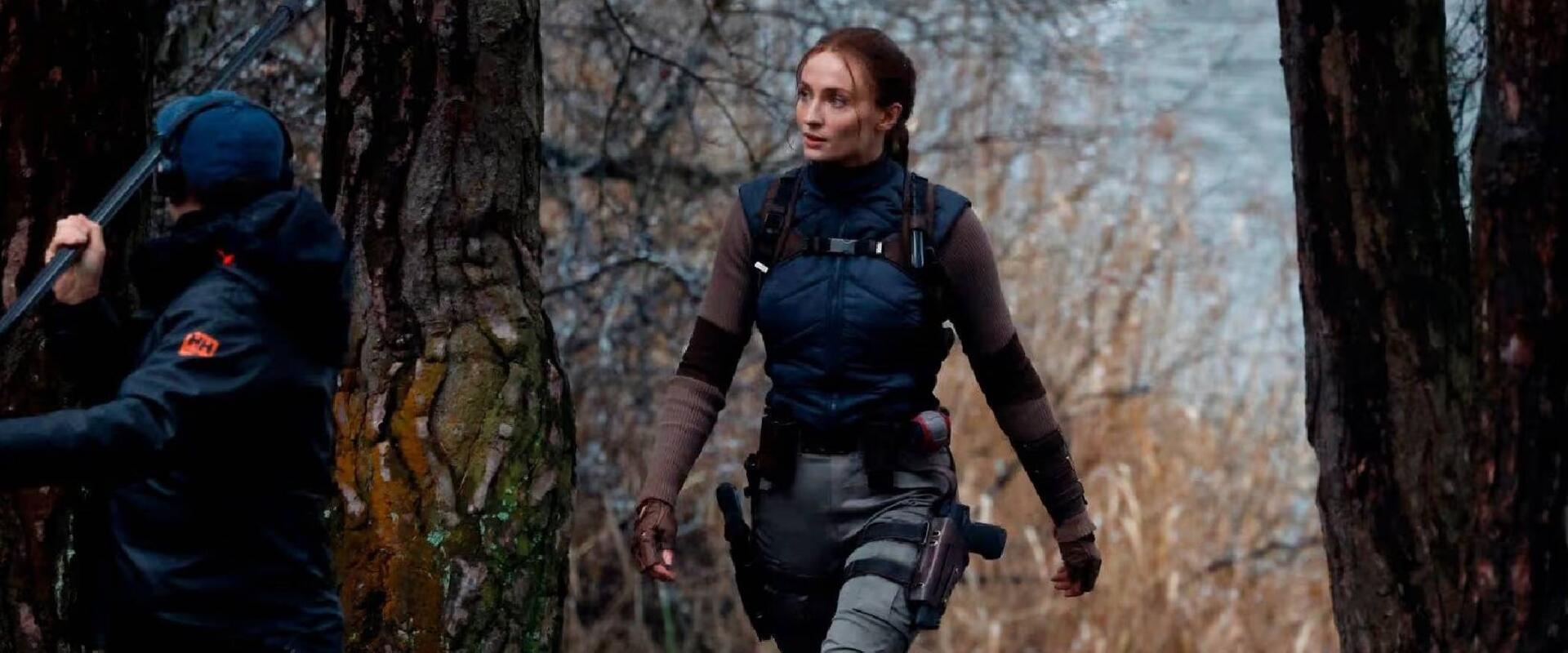 Új képek érkeztek Sophie Turner Lara Croftjáról, és bizakodhatunk