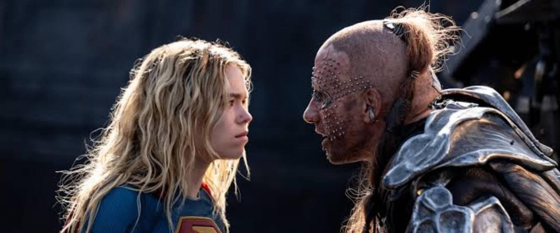 Már a rajtja sem volt az igazi, most pedig zuhanórepülésbe kezdett a Supergirl