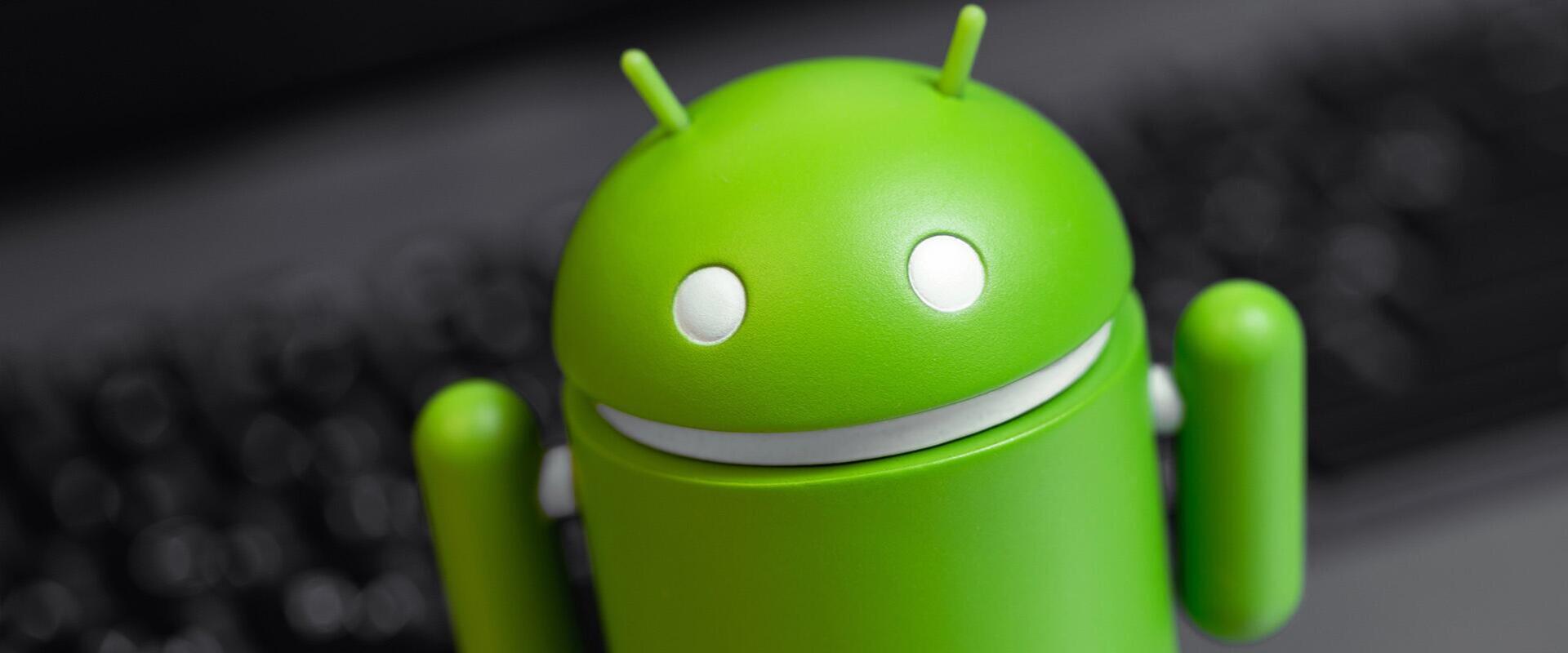 Döntött az EU: nyitnia kell a Google-nek AI fronton az Androidban