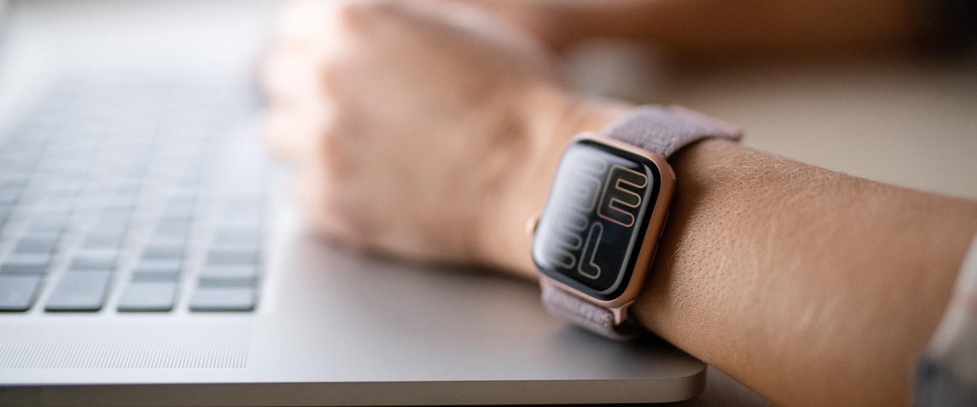 Eljárt az idő a jelenlegi Apple Watch dizájnok felett? Az Apple szerint igen