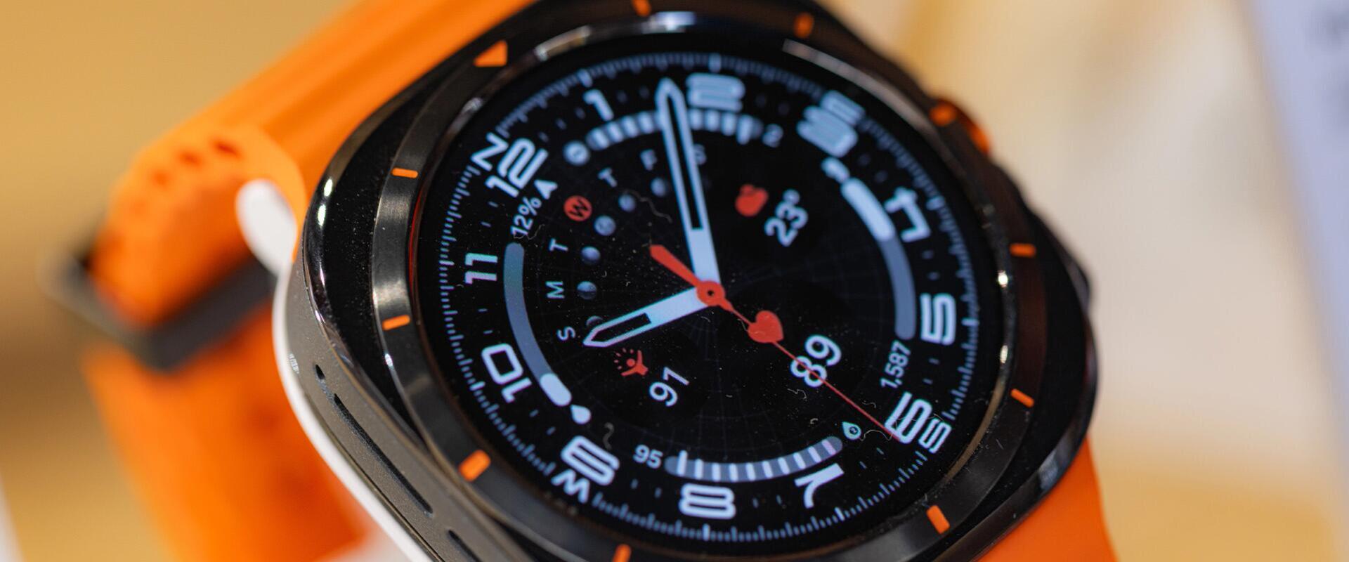 Teljesen új okosórán dolgozik a Samsung, de a Wear OS-ről már most mondjunk le