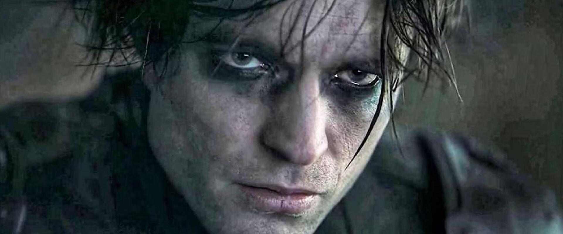 Ennyit számít öt év: Robert Pattinson már megszenved Batman bunyóival