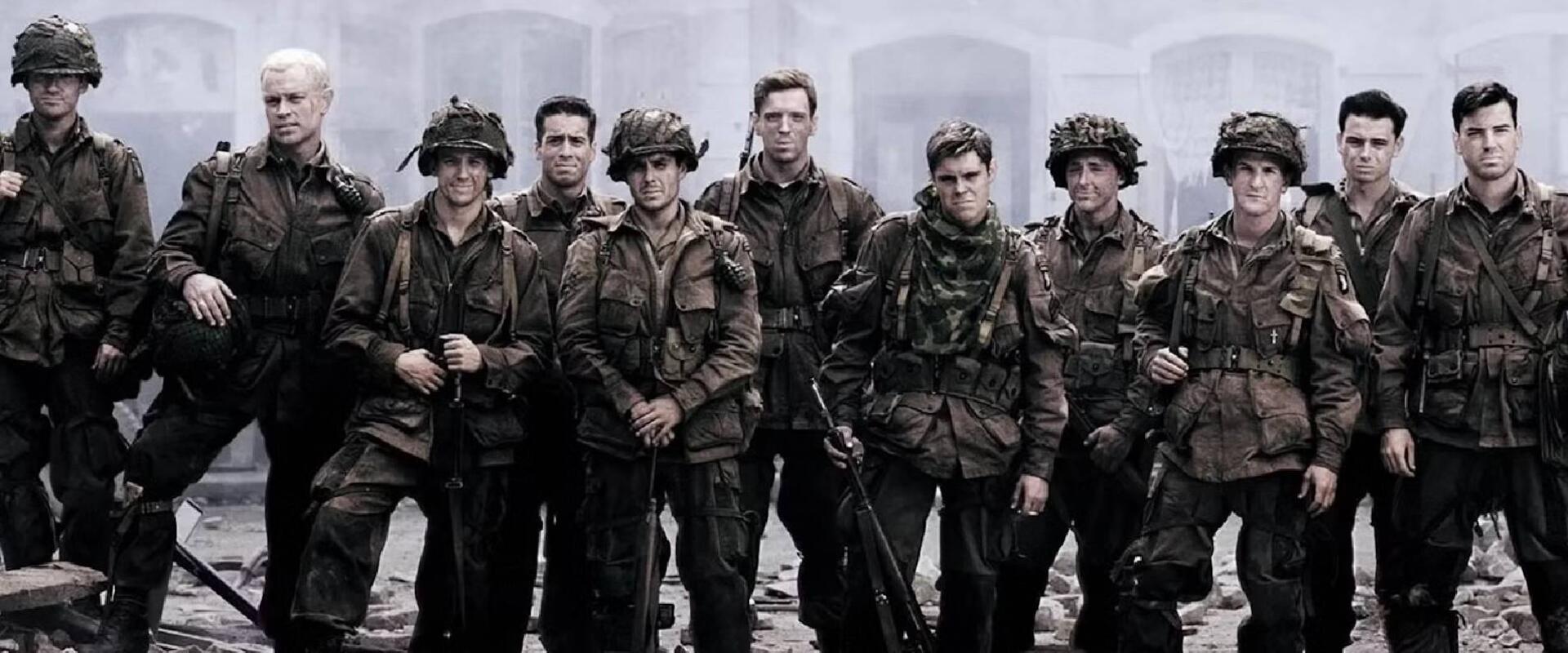 25 év után visszatér Az elit alakulat, már nézhető a jubileumi dokumentumfilm