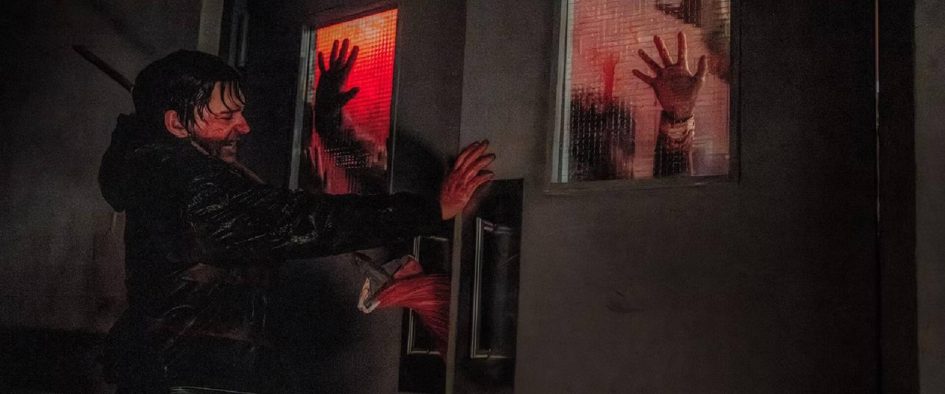 Tüdőgyulladás és brutális fertőzés gyötörte az új Resident Evil rendezőjét a forgatás alatt