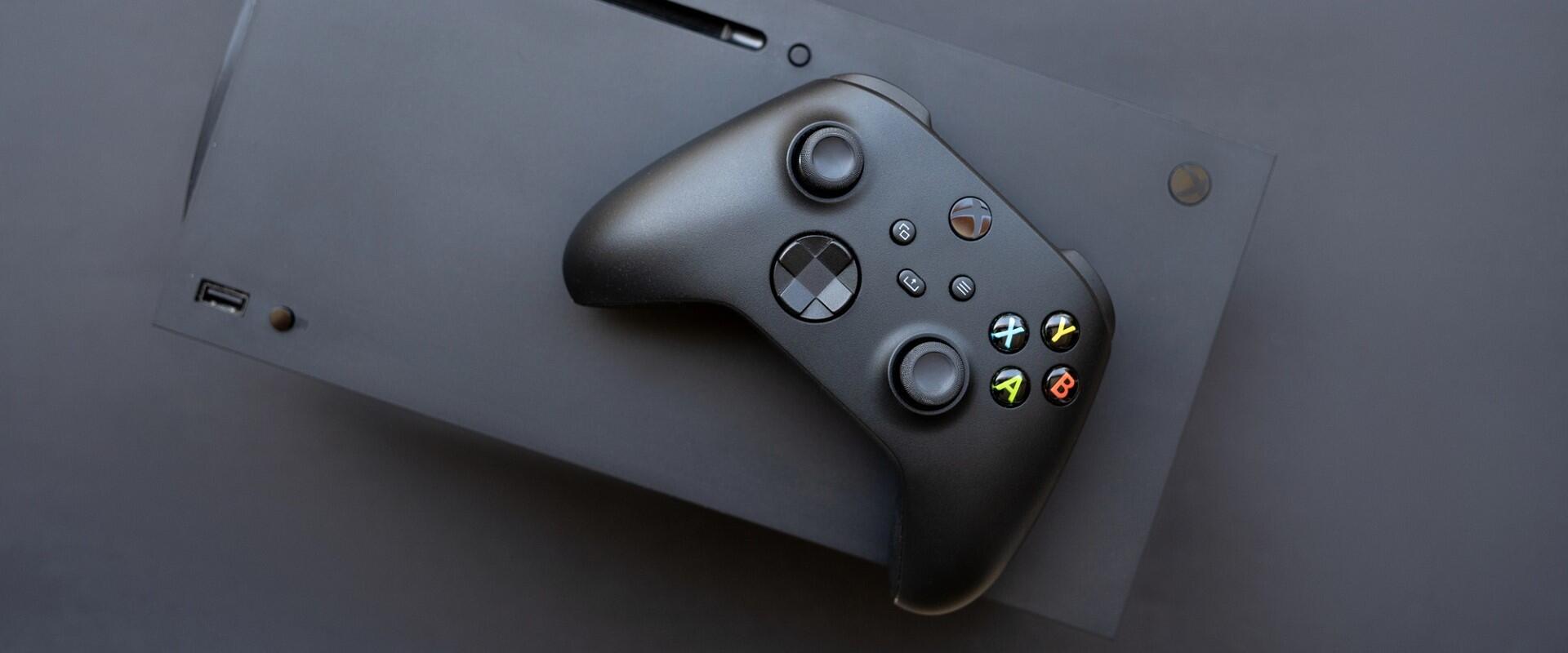 Tessék felkötni a gatyát, akár 1800 dollár is lehet az új Xbox!