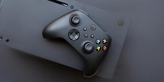 Tessék felkötni a gatyát, akár 1800 dollár is lehet az új Xbox!