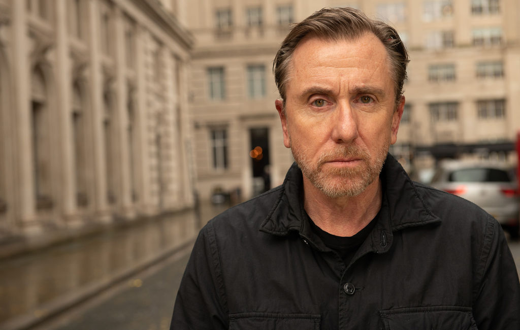 Tim Roth, mint Piton professzor