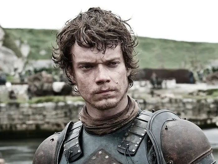 Alfie Allen, mint Theon Greyjoy
