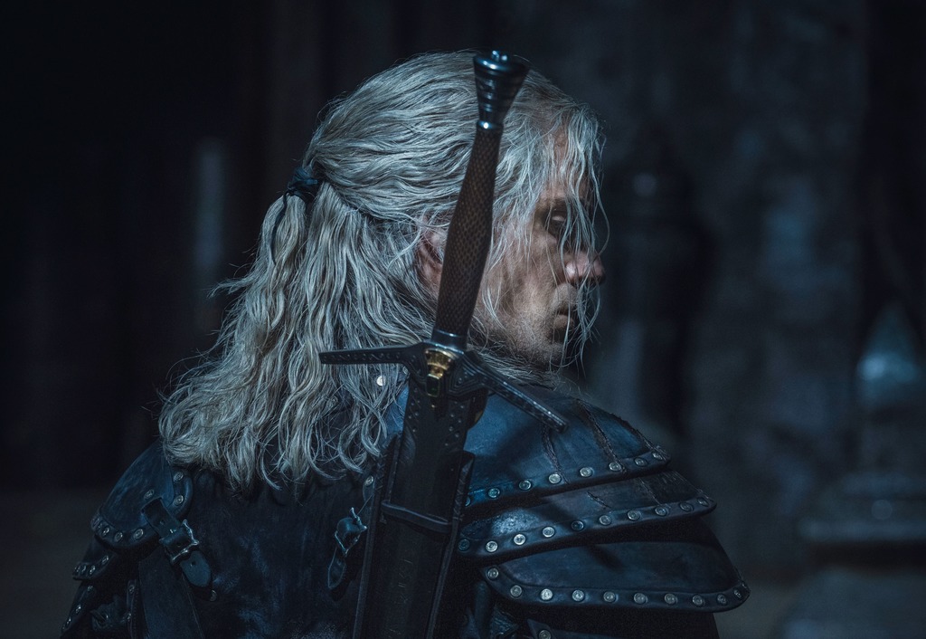 24. Ő kapta meg Ríviai Geralt szerepét a Netflix The Witcher című sorozatában.