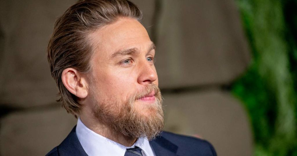 Charlie Hunnam lehetett volna...