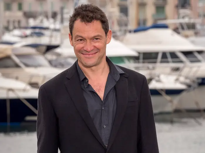 Dominic West a  távoli és hosszas forgatás miatt utasította vissza feltehetőleg Mance Rayder szerepét