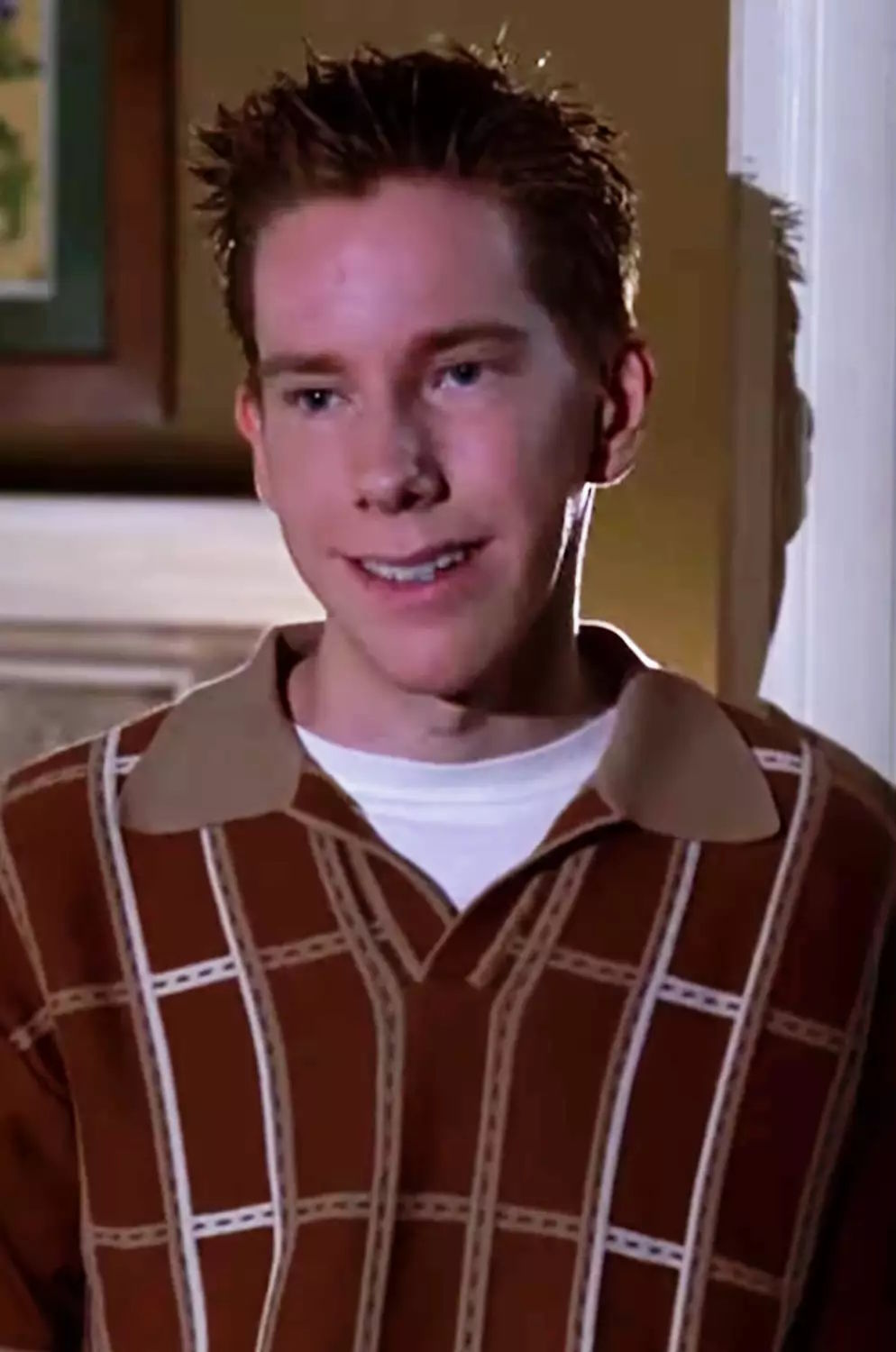 Chris Owen, mint Chuck 'Sörminátor' Sherman