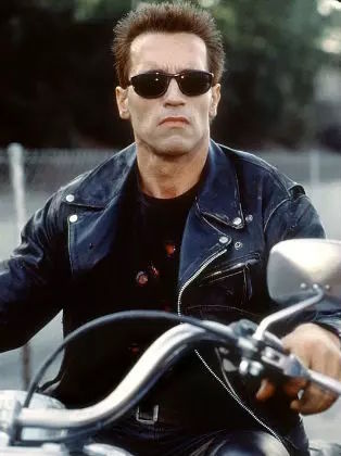 Arnold Schwarzenegger – (T-800) a Terminator 2-ben