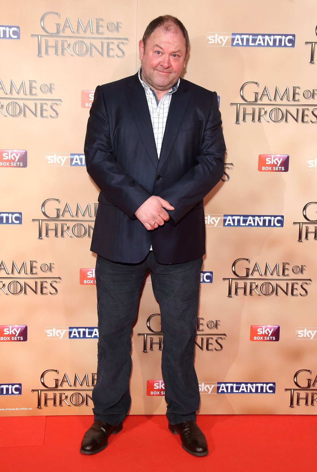 Phillip Strenger („Véres Báró”): Mark Addy