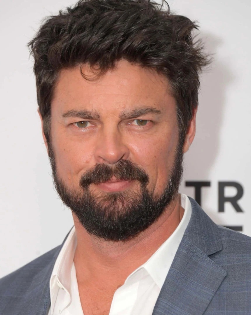 Damien De La Tour: Karl Urban