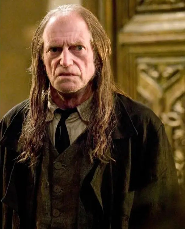 Argus Filch (David Bradley)