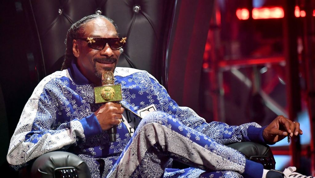 Snoop Doggot ugyancsak rendőrségi ügyei miatt bannolta egy időre az Egyesült Királyság, már a tiltást feloldották