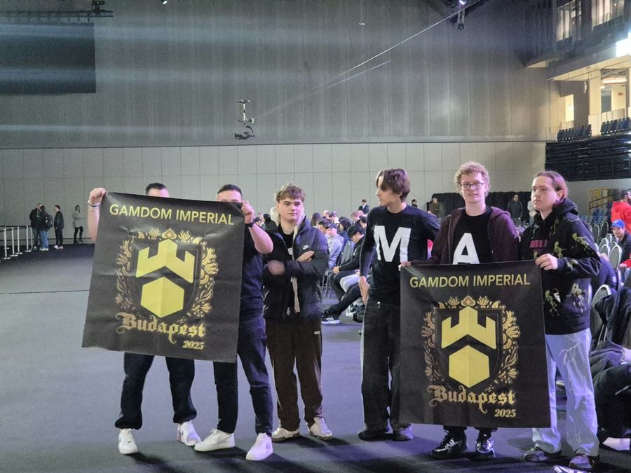 Gamdom tüntetők a StarLadder Budapest Majorön - Forrás: Esport1 / Varga „tbr” Tibor