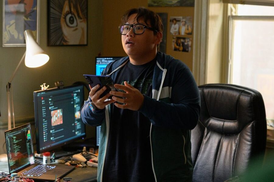 Ned Leeds a P&oacute;kember: Vadonat&uacute;j napban a Samsung Galaxy Z Folddal &eacute;s Watchcsal - forr&aacute;s: Samsung